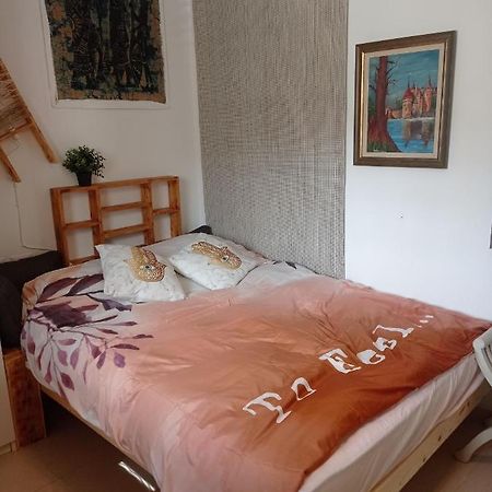 New! Great Location! Vibrant Downtown, Talpiot Market, Flea Market, Carmel Beach, Close To Everywhere Lägenhet Haifa Exteriör bild