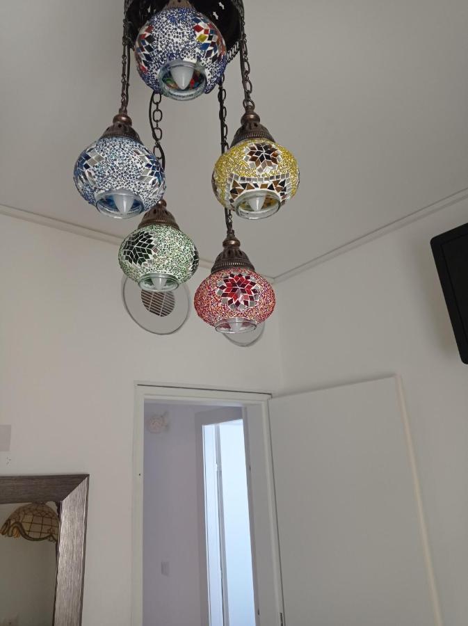 New! Great Location! Vibrant Downtown, Talpiot Market, Flea Market, Carmel Beach, Close To Everywhere Lägenhet Haifa Exteriör bild
